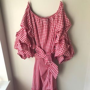 💋WHO WHAT WEAR Gingham Red Off the Shoulder dress
